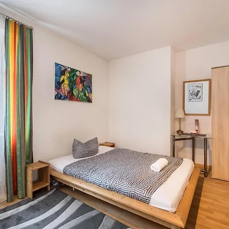 2 Stock Ostengasse 13 *